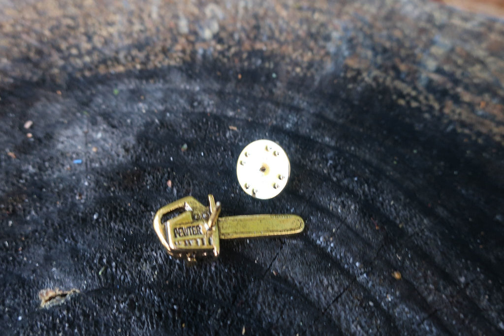 Chainsaw Gold Lapel Pin