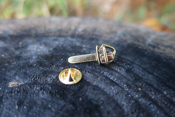 Chainsaw Gold Lapel Pin