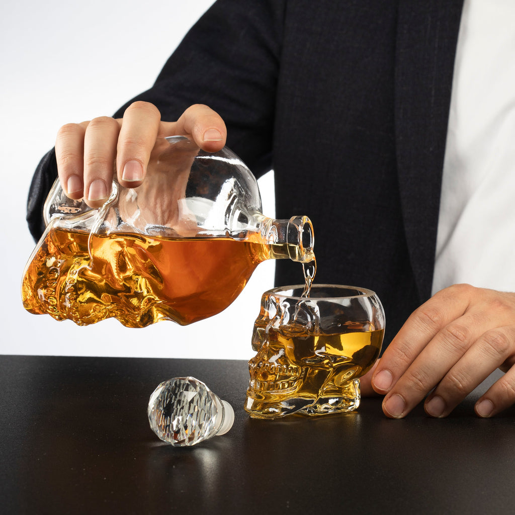 Skull Decanter Large Set with 4 Skull Shot Glasses